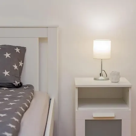 Cozy Hideaway On Szervita Square * Budapest