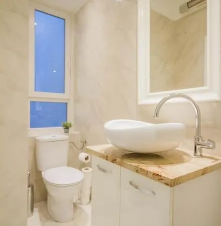 Apartment Cozy Hideaway On Szervita Square