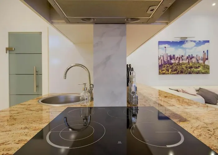 Cozy Hideaway On Szervita Square Apartament