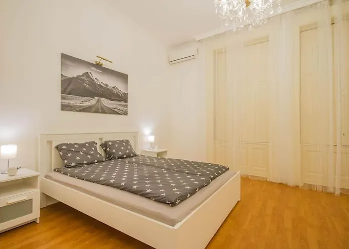 Apartament Cozy Hideaway On Szervita Square Budapesta